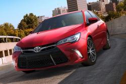 2015 Toyota Camry Sedan E exterior #3
