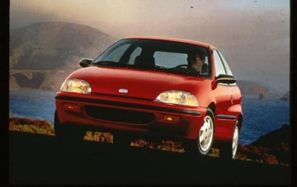 1997 Geo Metro 2 Dr LSi H exterior #1