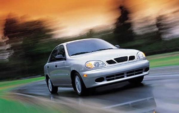 2002 Daewoo Lanos S 2dr H exterior #1