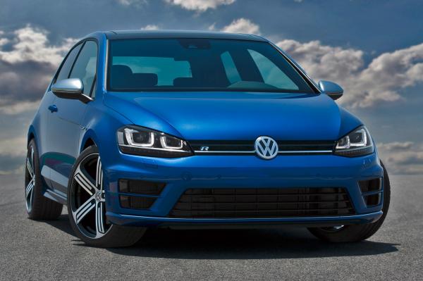 2015 Volkswagen Golf R 4d exterior #1